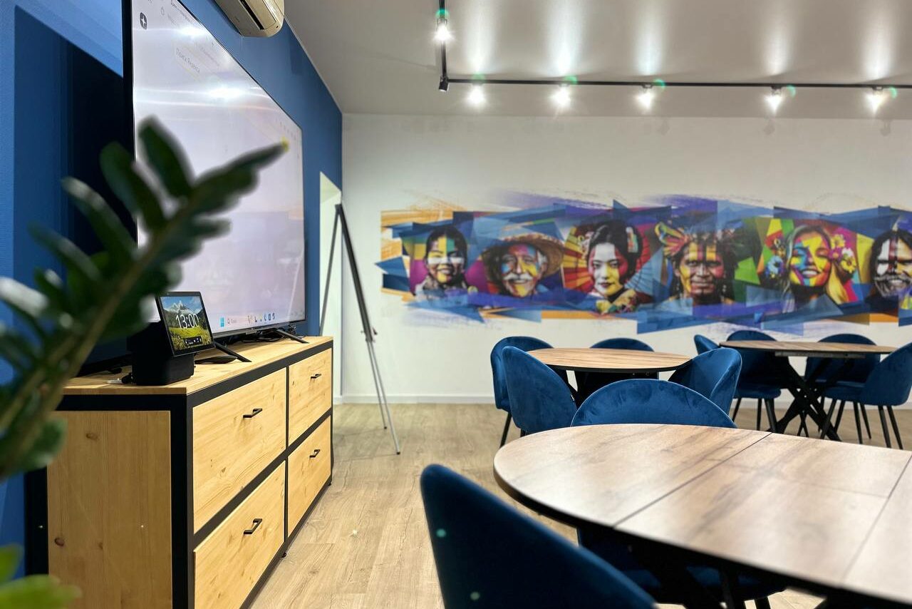 Арендовать Лофт в центре города с барной стойкой