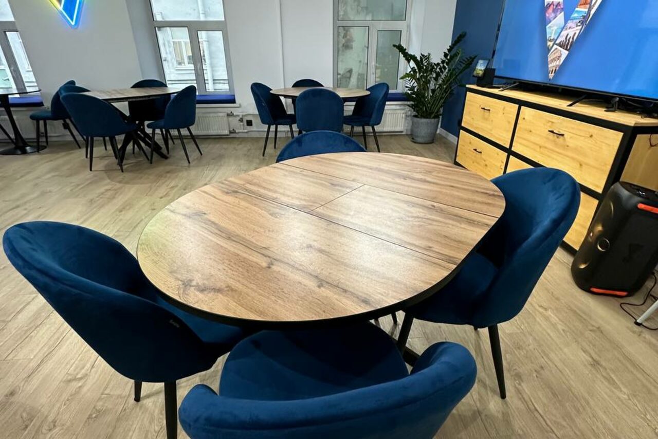 Арендовать Лофт в центре города с барной стойкой