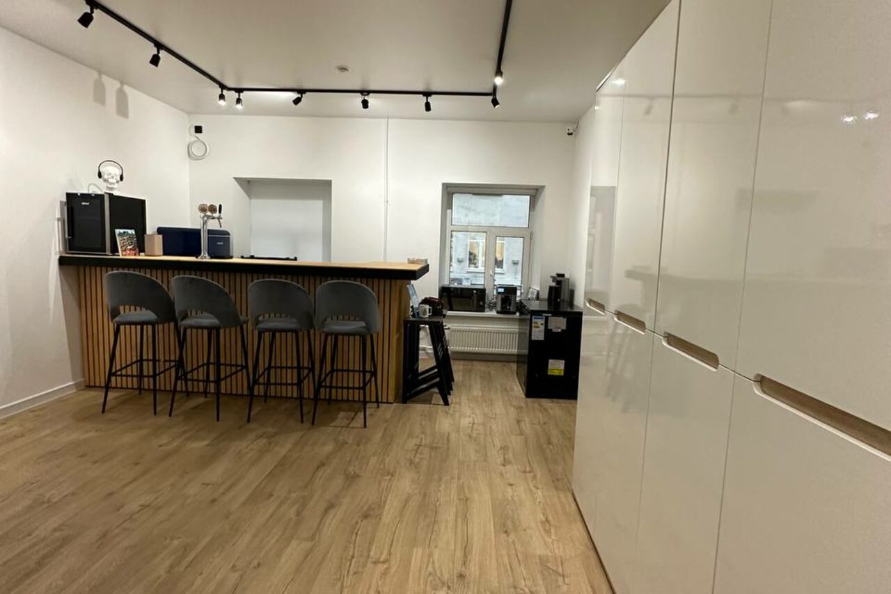 Арендовать Лофт в центре города с барной стойкой