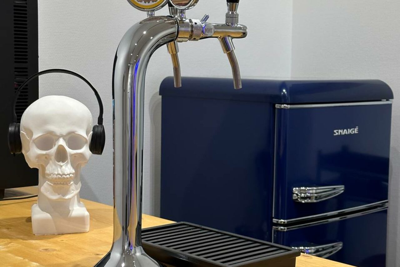 Арендовать Лофт в центре города с барной стойкой