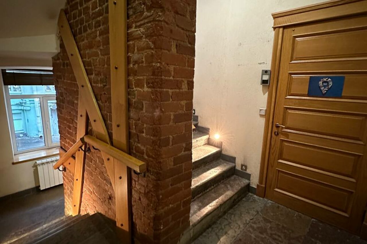 Арендовать Лофт в центре города с барной стойкой