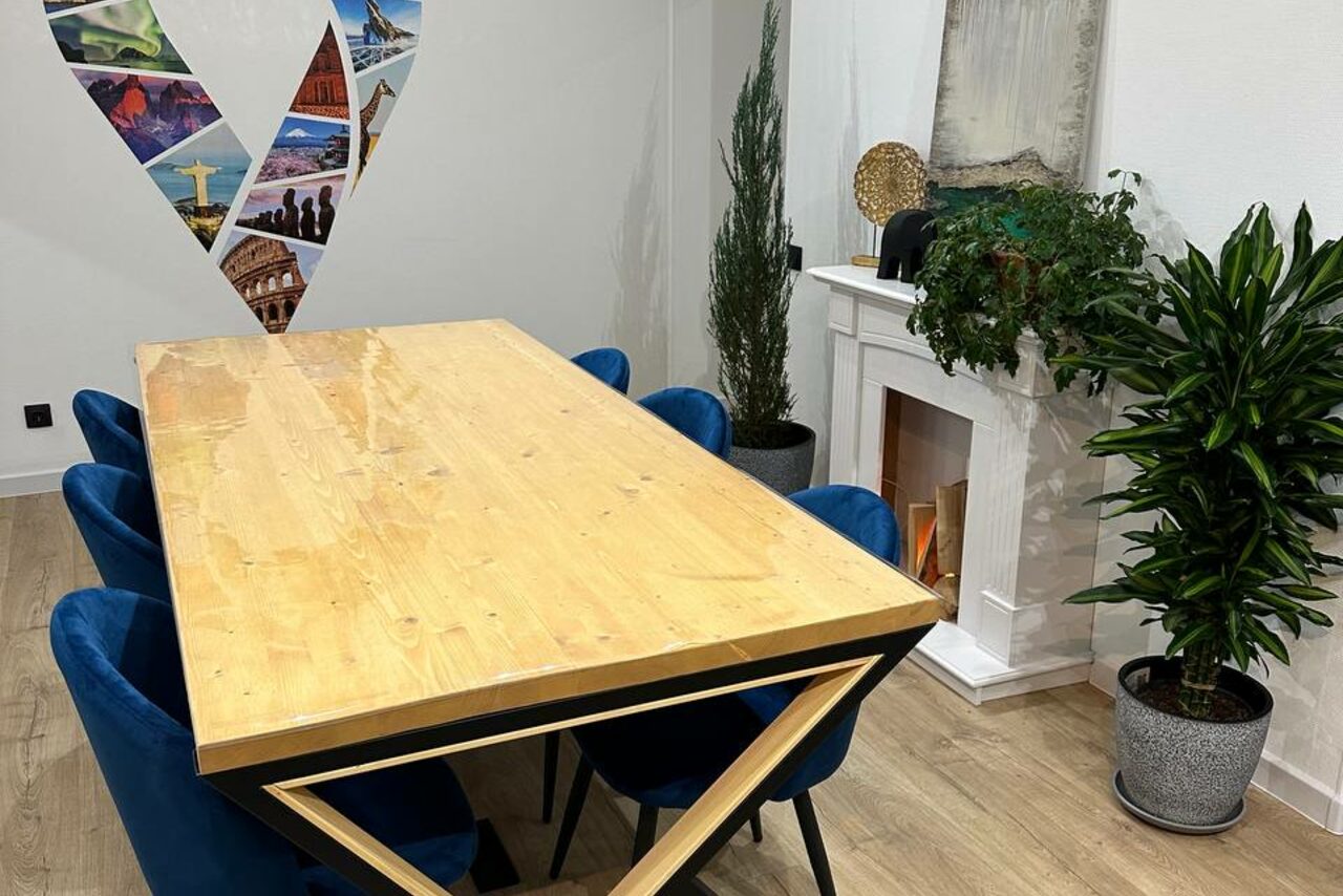 Арендовать Лофт в центре города с барной стойкой