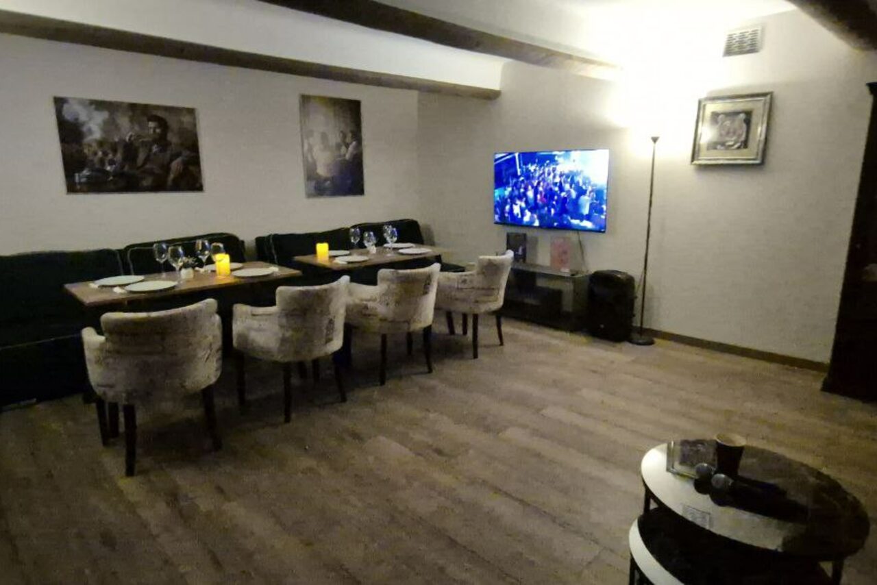 Арендовать Светлый лофт-зал с приставкой