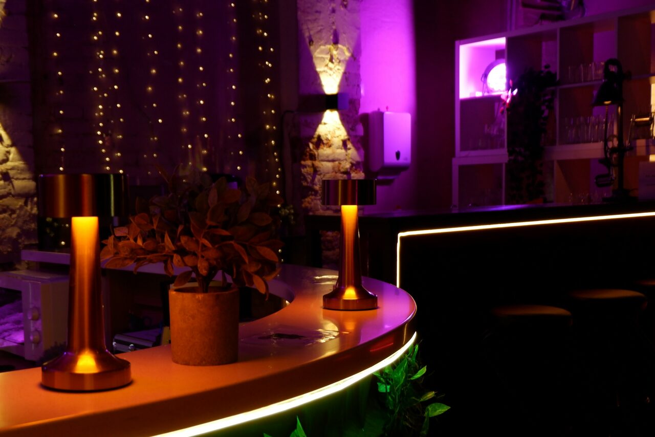 Арендовать Пианино Лофт (PianoLoft). Лофт-зал с кирпичными стенами