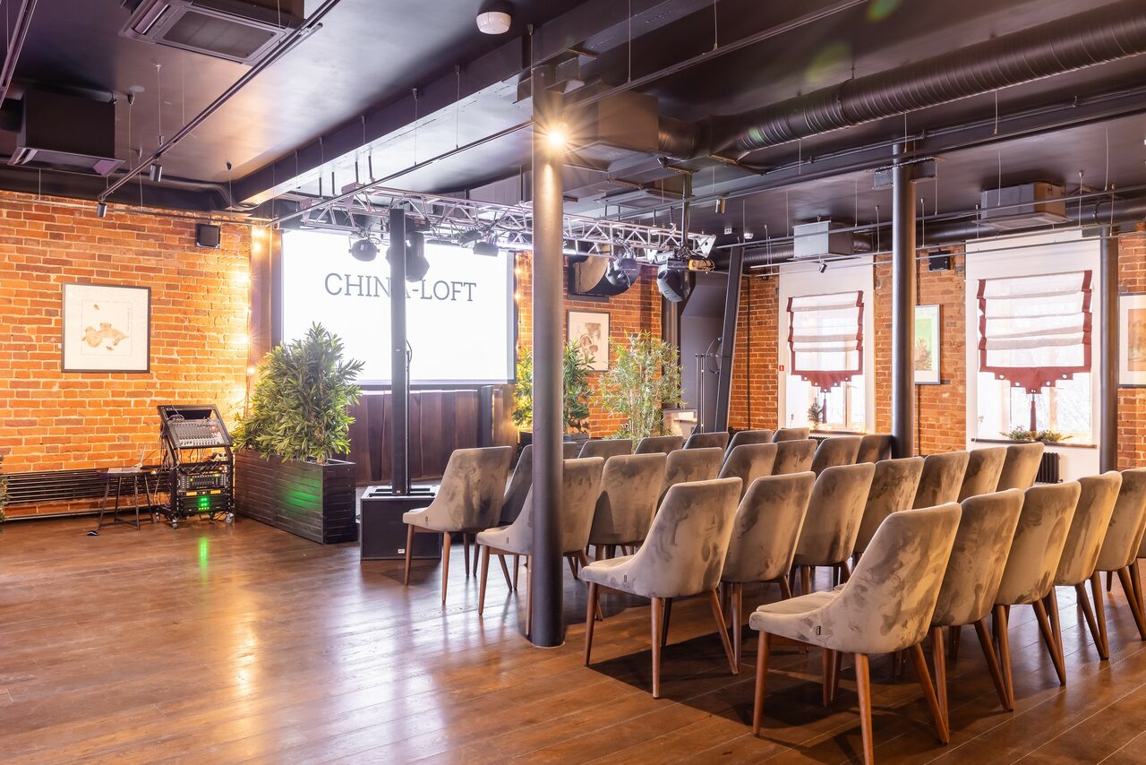 Арендовать Просторный лофт с восточными элементами 