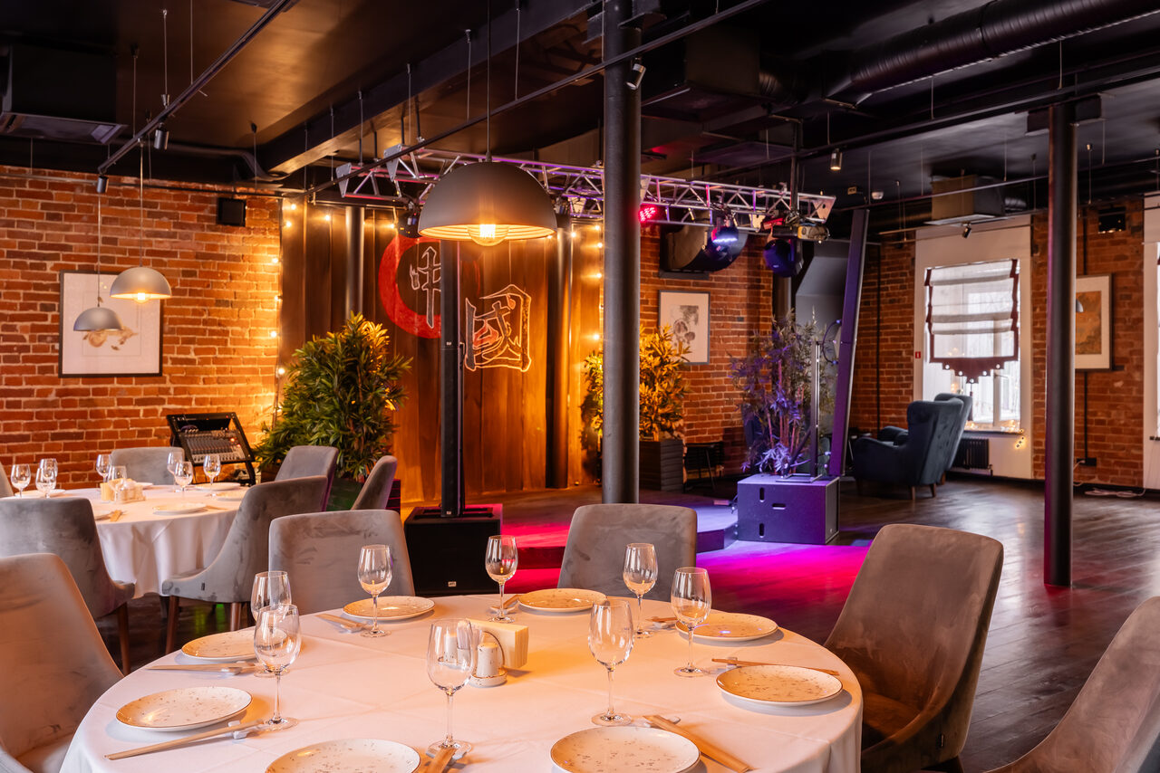 Арендовать Просторный лофт с восточными элементами 