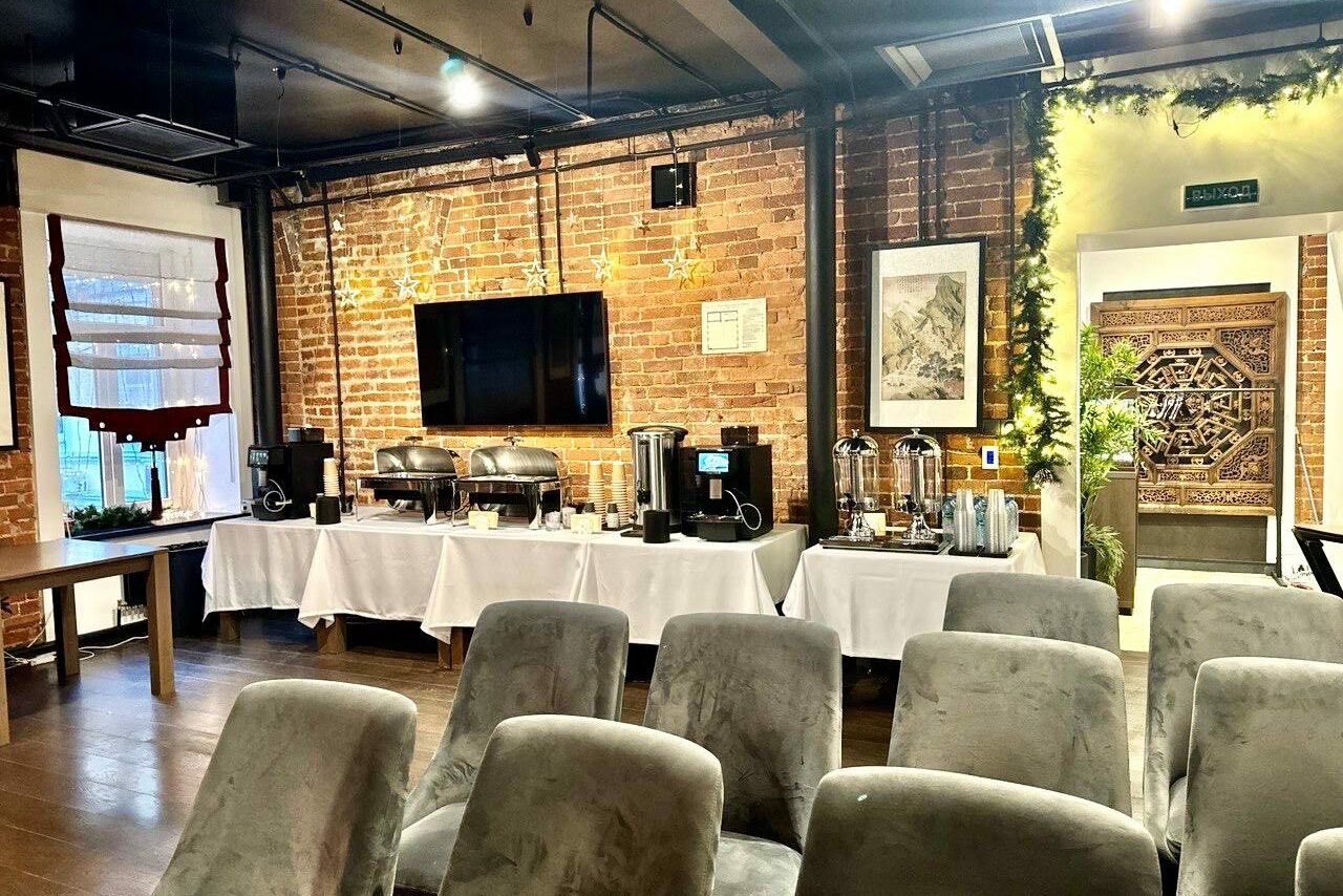 Арендовать Просторный лофт с восточными элементами 