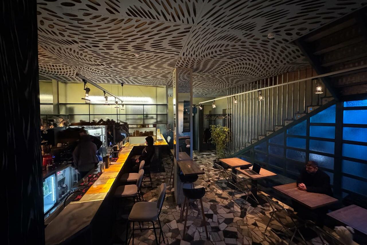 Арендовать Клубное пространство с барной стойкой