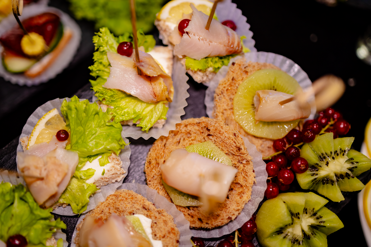 Арендовать Просторный лофт со сценой и фотозонами