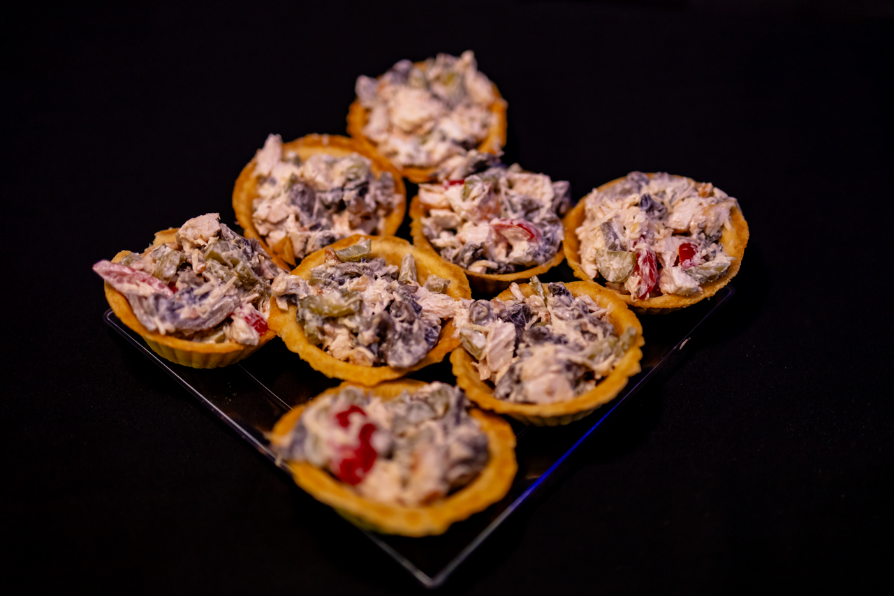 Арендовать Просторный лофт со сценой и фотозонами