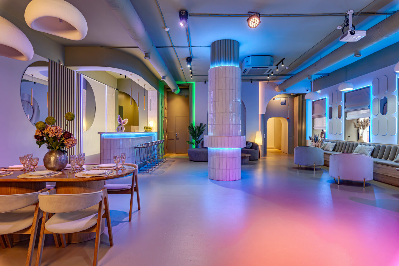 Арендовать Лофт Май. Зал Октябрь в центре города