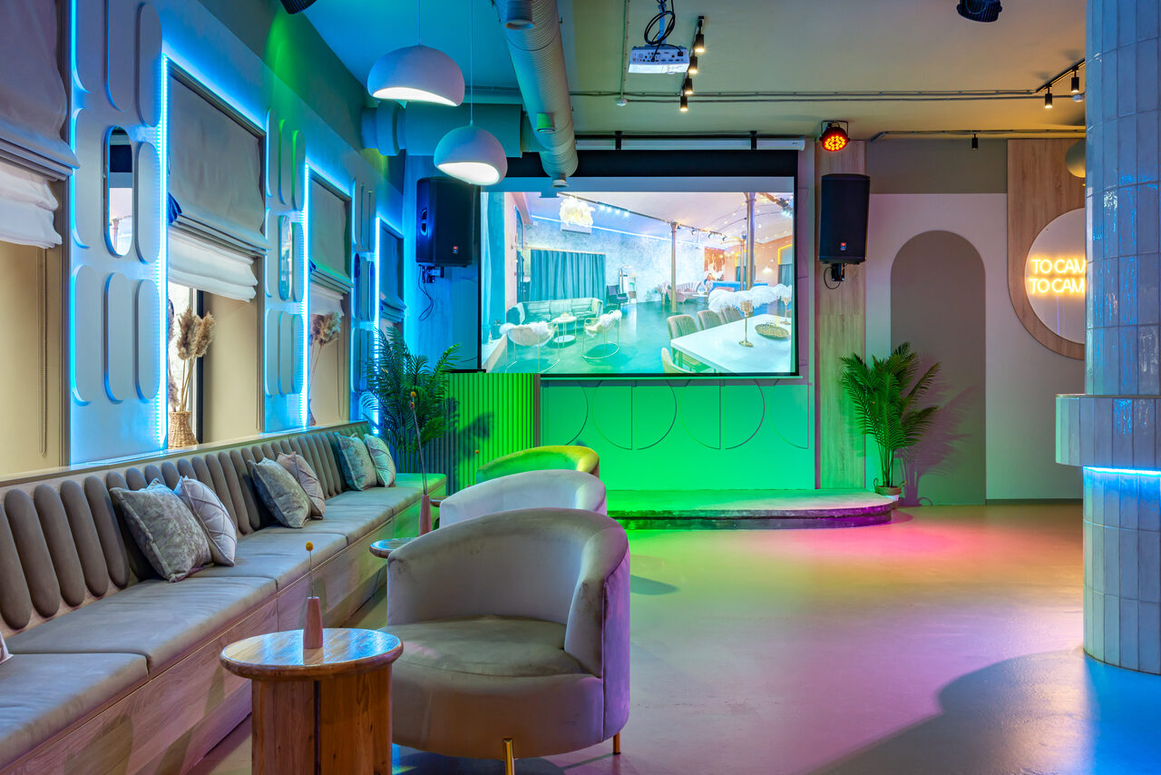 Арендовать Лофт Май. Зал Октябрь в центре города