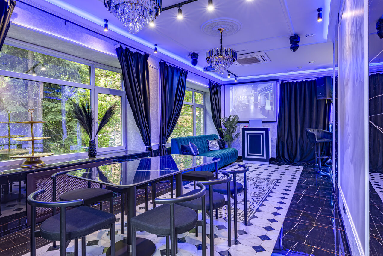 Арендовать Лофт Май. Зал Место