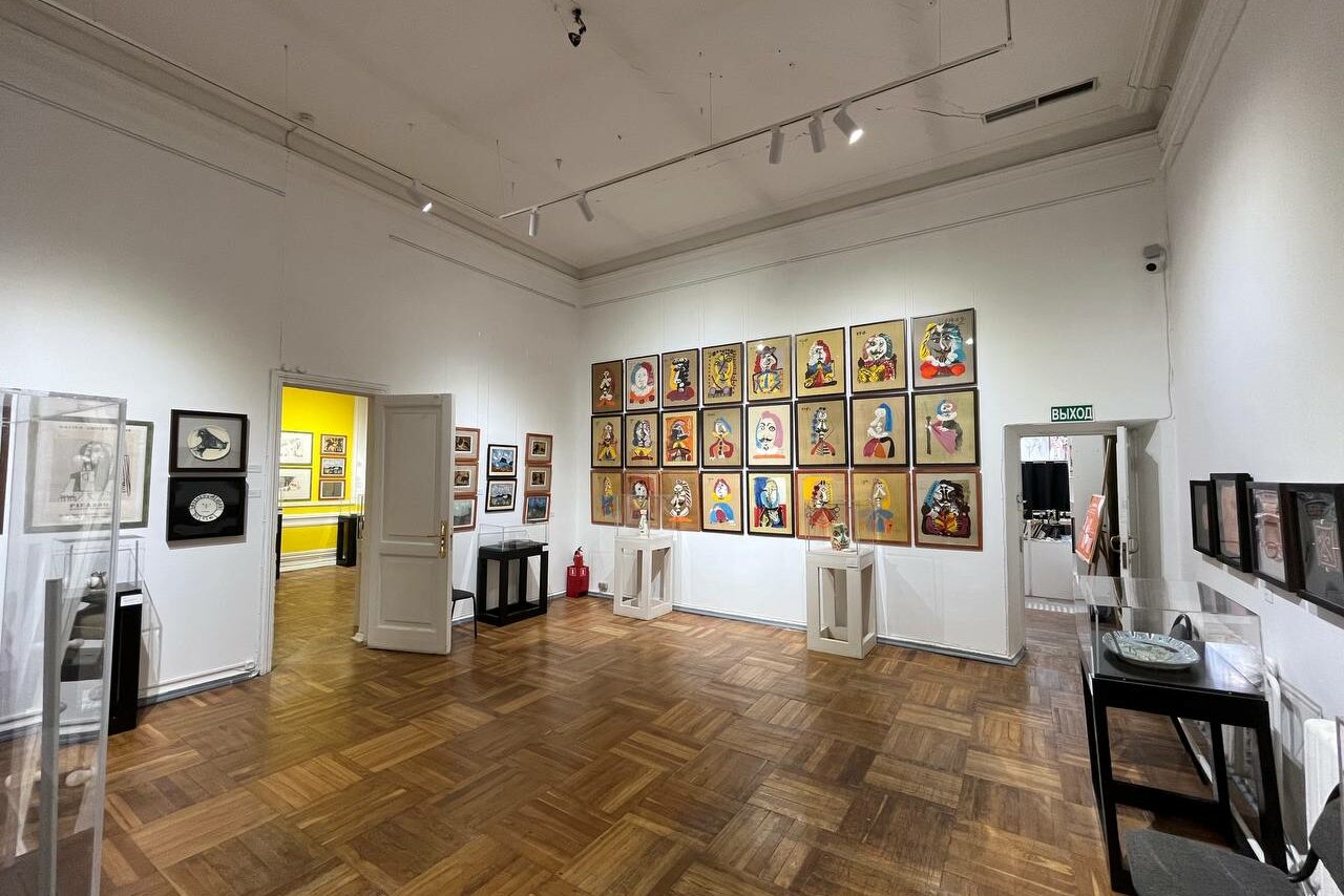 Арендовать Галерея в княжеской усадьбе под мероприятие