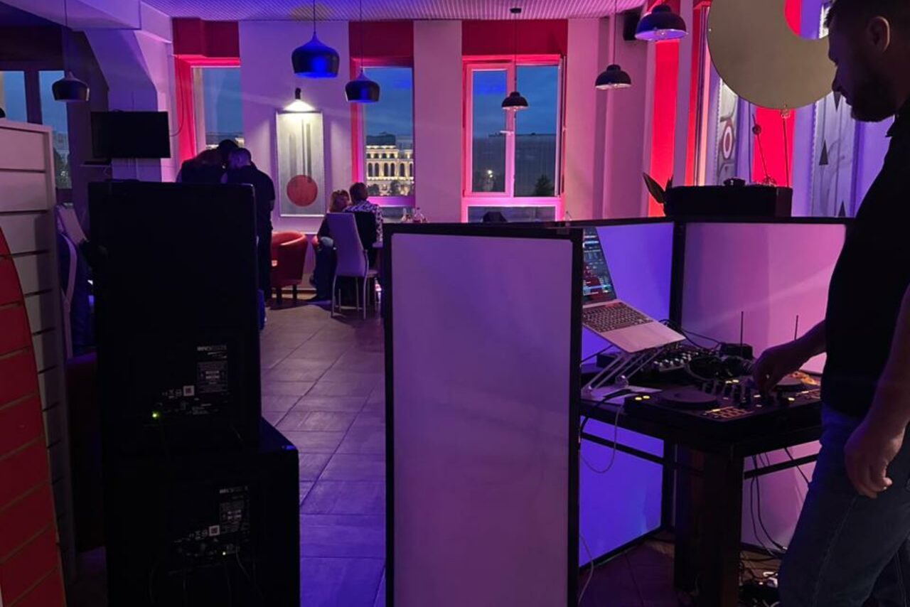 Арендовать Sea Grill. Лофт-бар под закрытие с видом на Неву