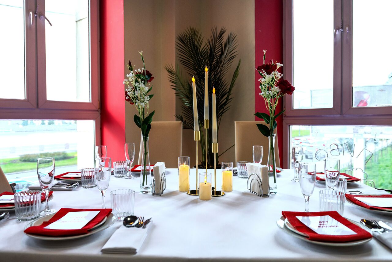 Арендовать Sea Grill. Лофт-бар под закрытие с видом на Неву