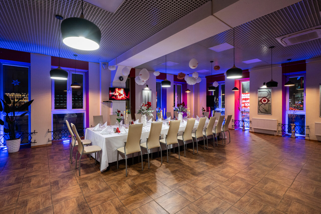 Арендовать Sea Grill. Лофт-бар под закрытие с видом на Неву