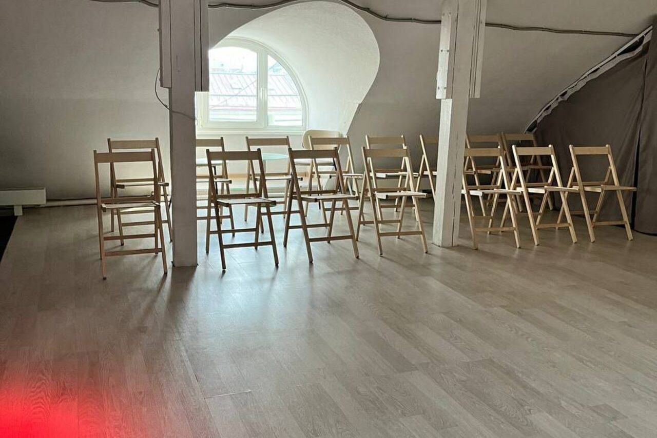 Арендовать Стильный многофункциональный лофт 