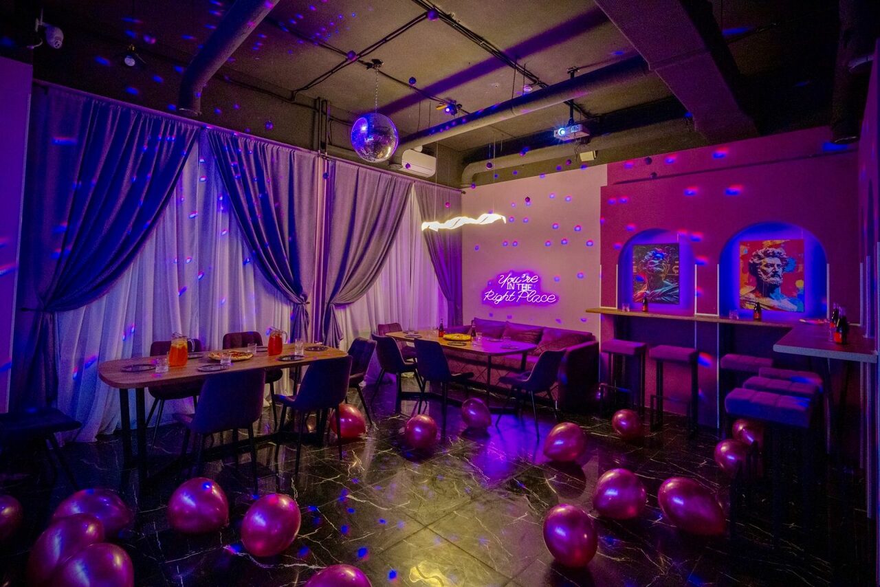 Арендовать Classic и Dreams. Лофт с двумя залами с караоке и фотозоной