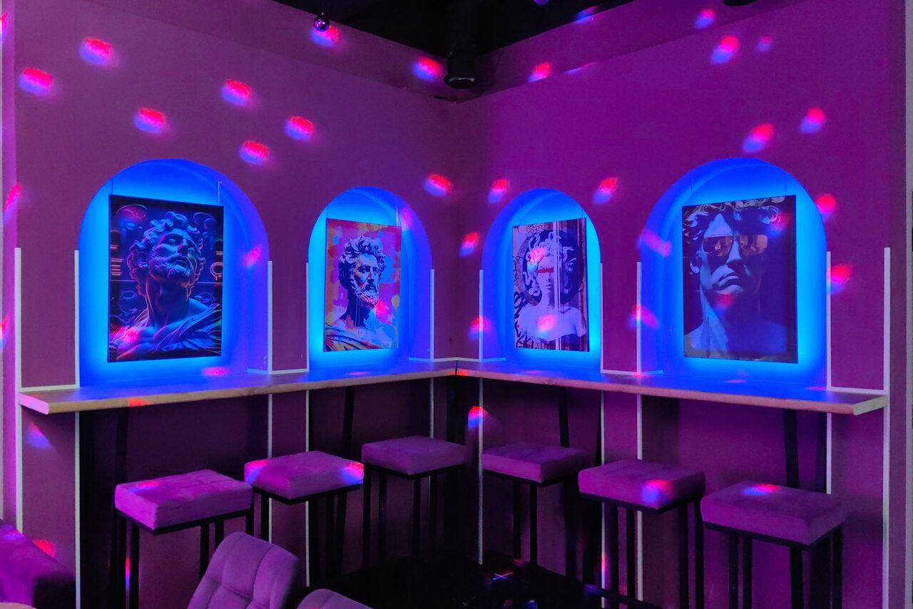 Арендовать Classic и Dreams. Лофт с двумя залами с караоке и фотозоной