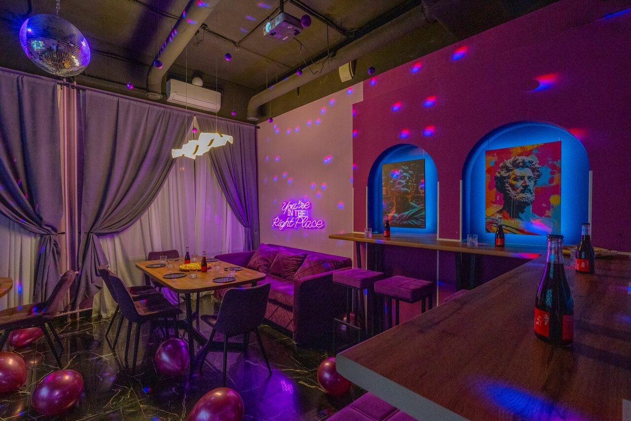 Арендовать Classic и Dreams. Лофт с двумя залами с караоке и фотозоной