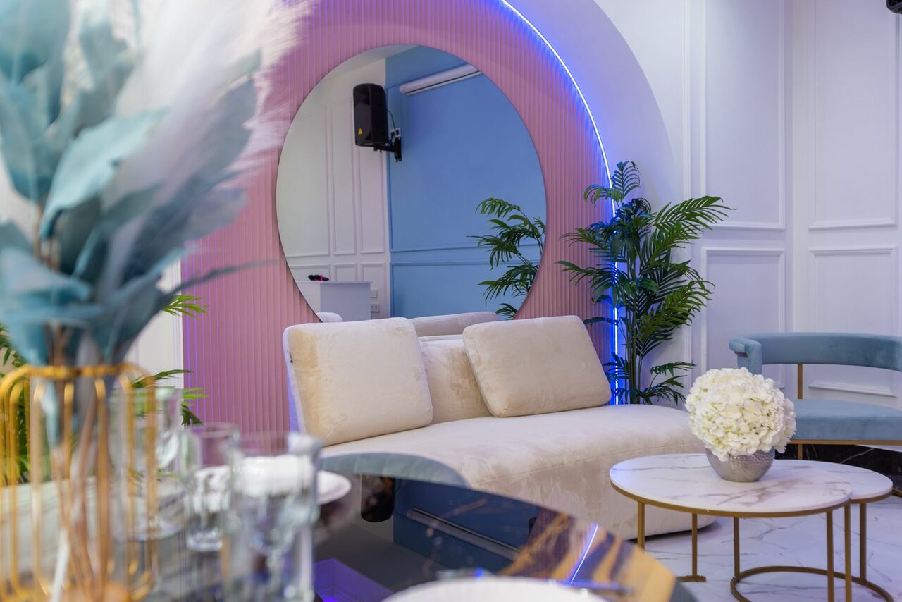 Арендовать Неоновый лофт для мероприятий