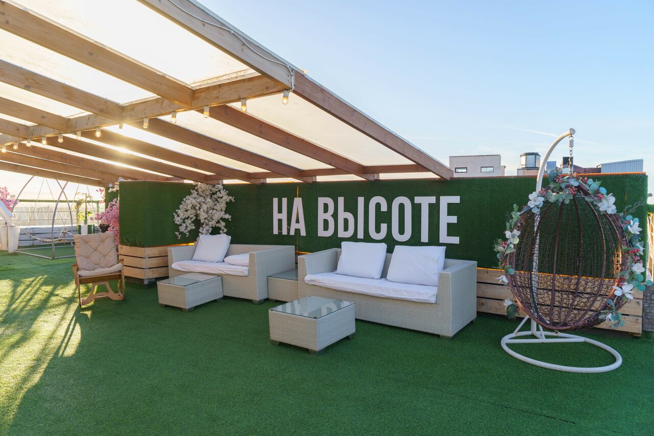 Арендовать Пространство с сауной на крыше "На высоте" 