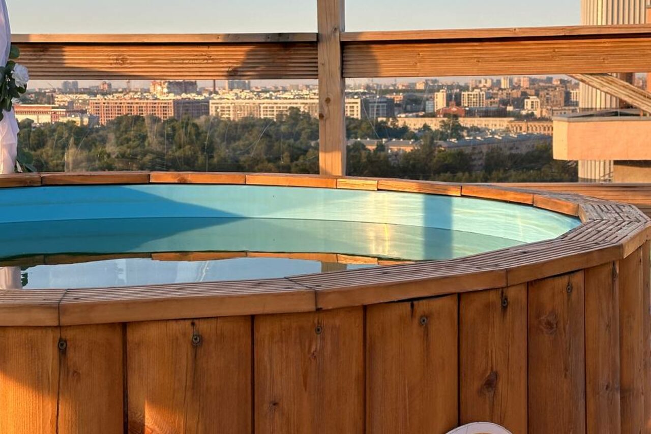 Арендовать Пространство с сауной на крыше "На высоте" 