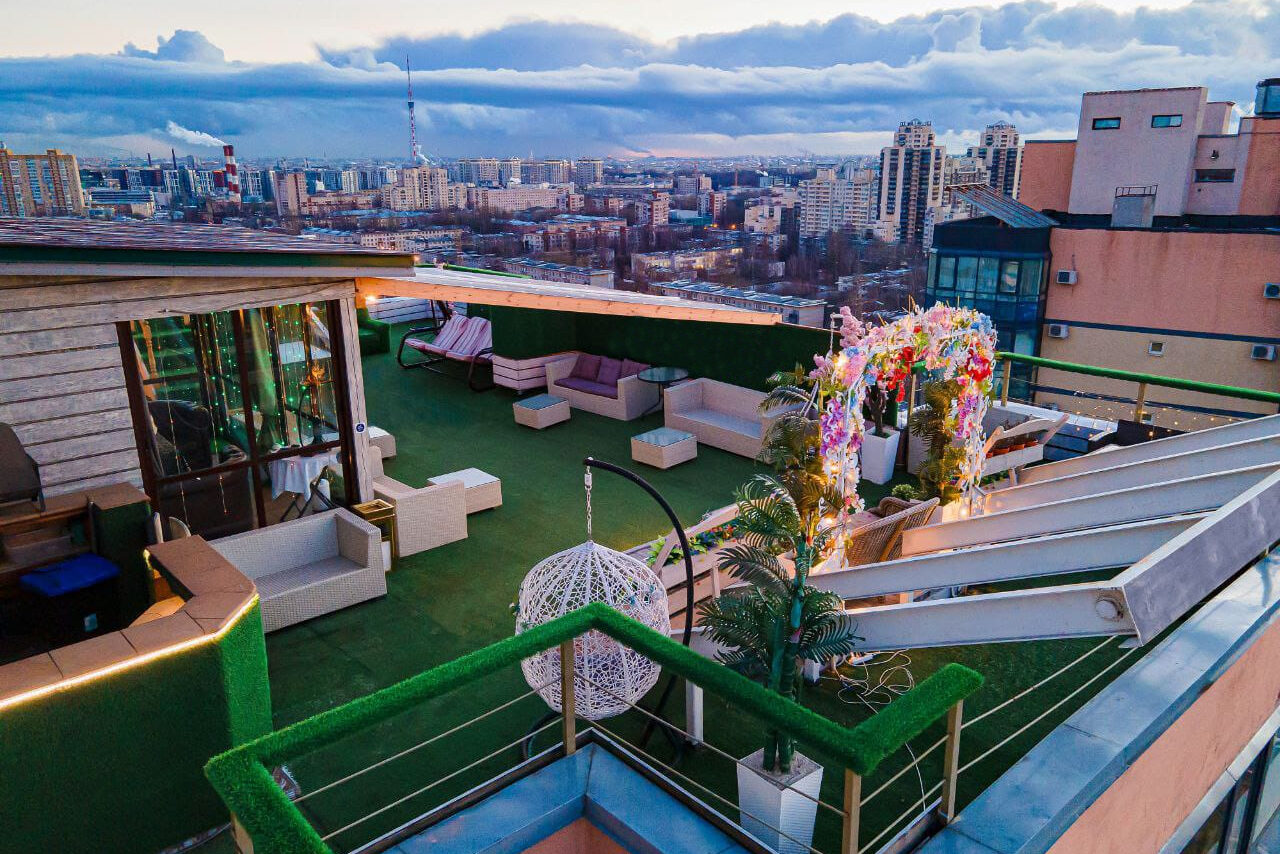 Арендовать Пространство с сауной на крыше "На высоте" 