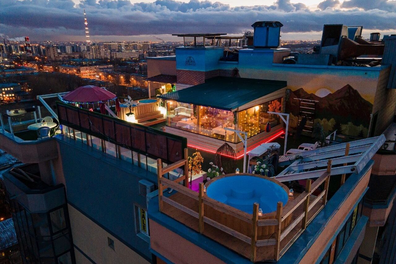 Арендовать Пространство с сауной на крыше "На высоте" 