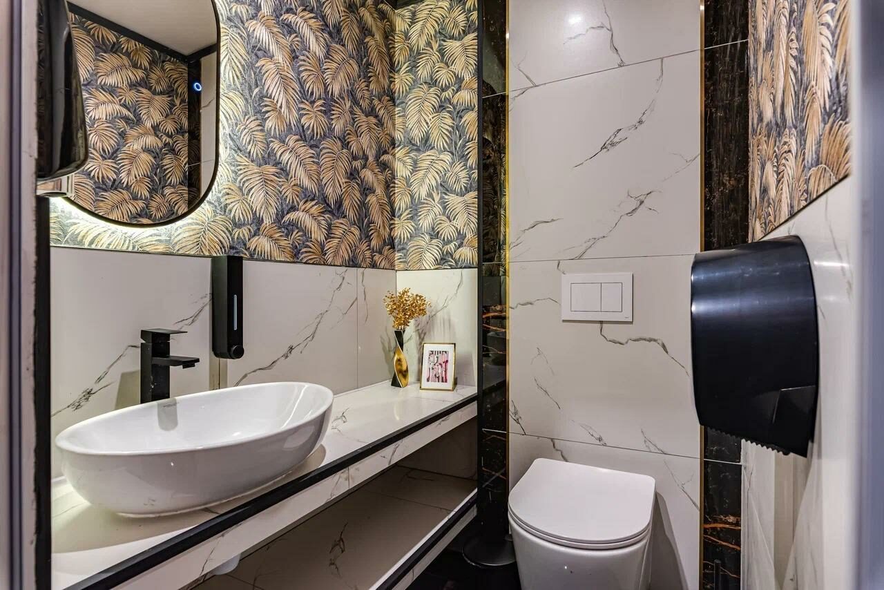 Арендовать Дизайнерский лофт-зал с неоном