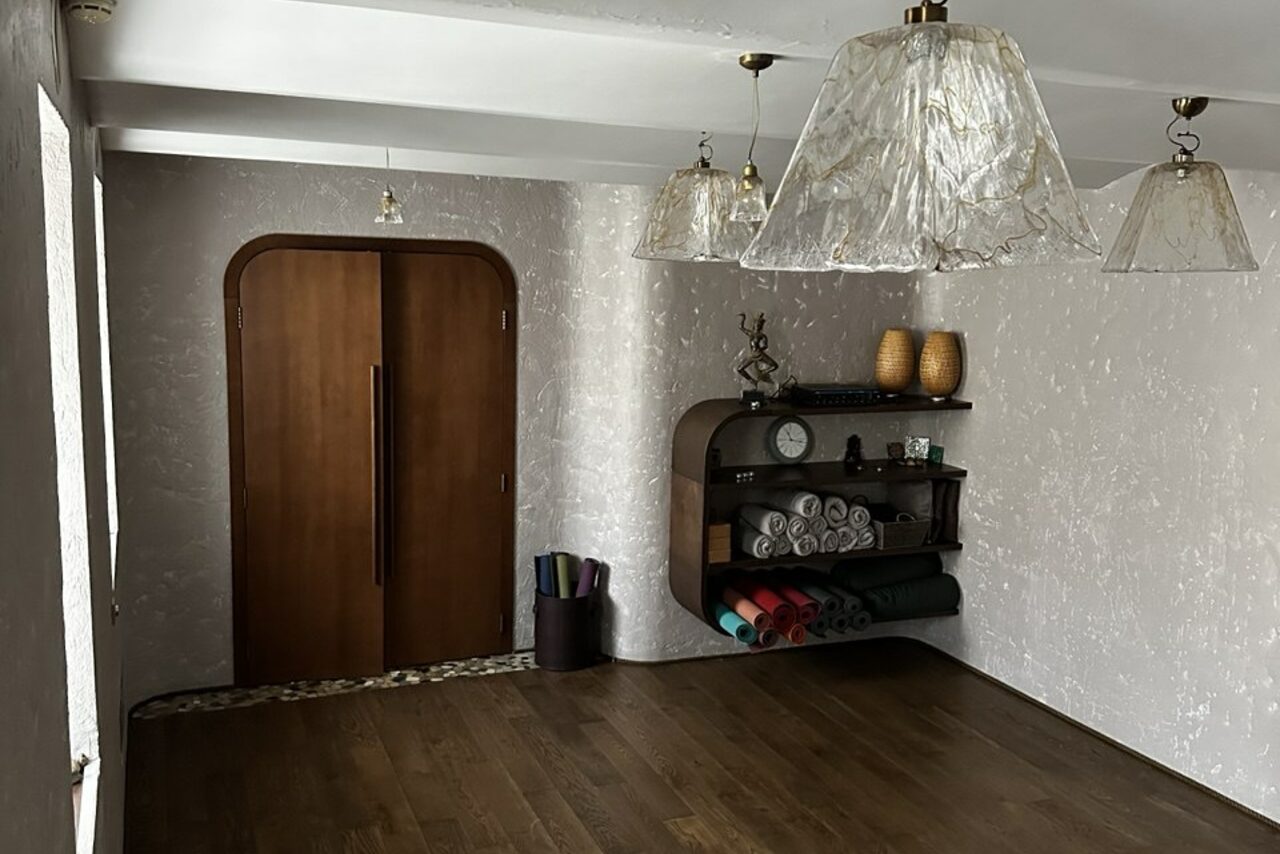 Арендовать Комфортный зал для занятий йогой