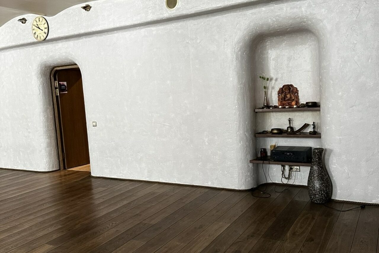 Арендовать Светлый зал для занятий йогой