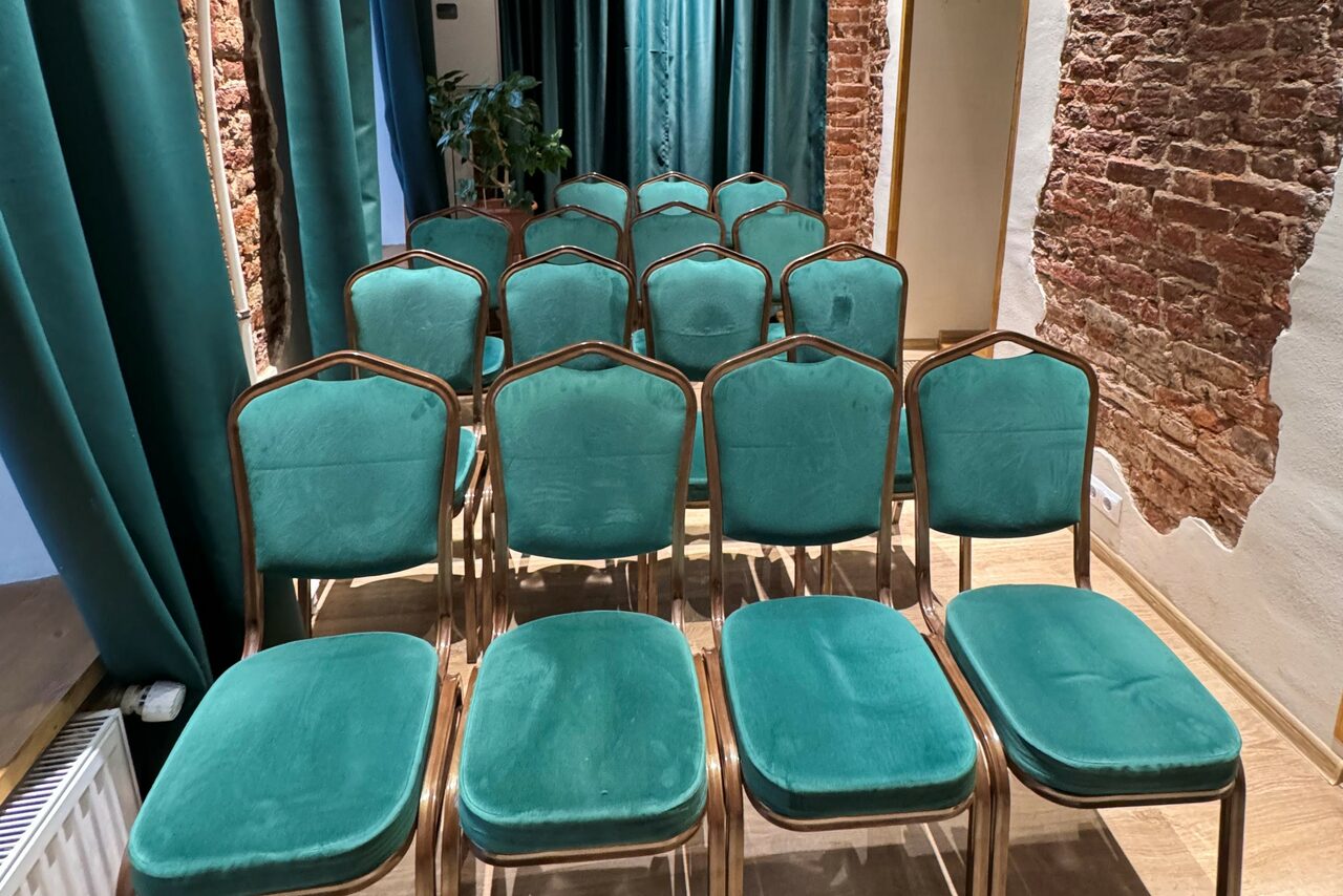 Арендовать Кабинет для встреч и переговоров