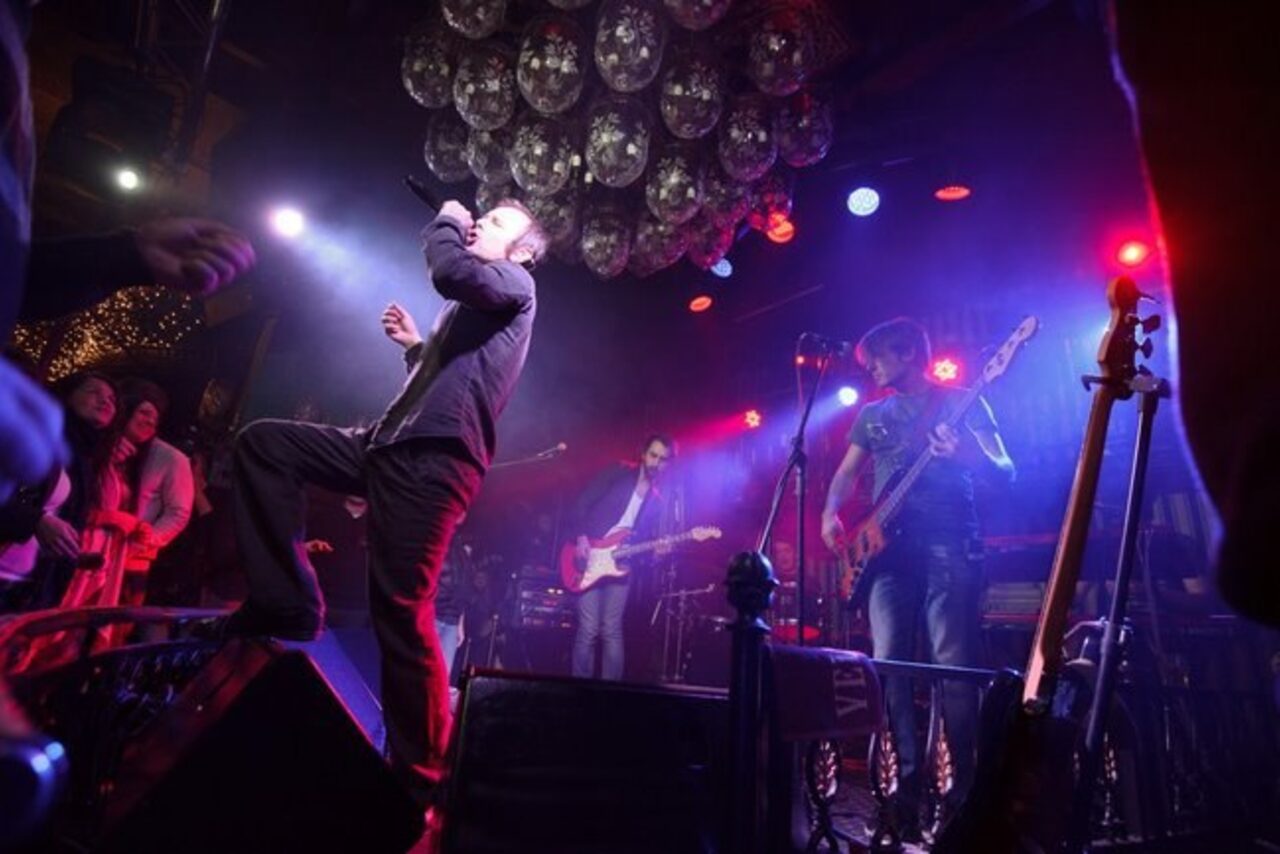 Арендовать Douglas. Бар в центре в классическом стиле