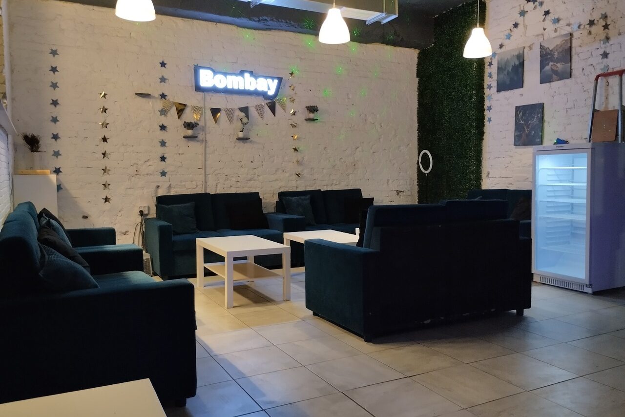 Арендовать Уютный лофт-зал с караоке