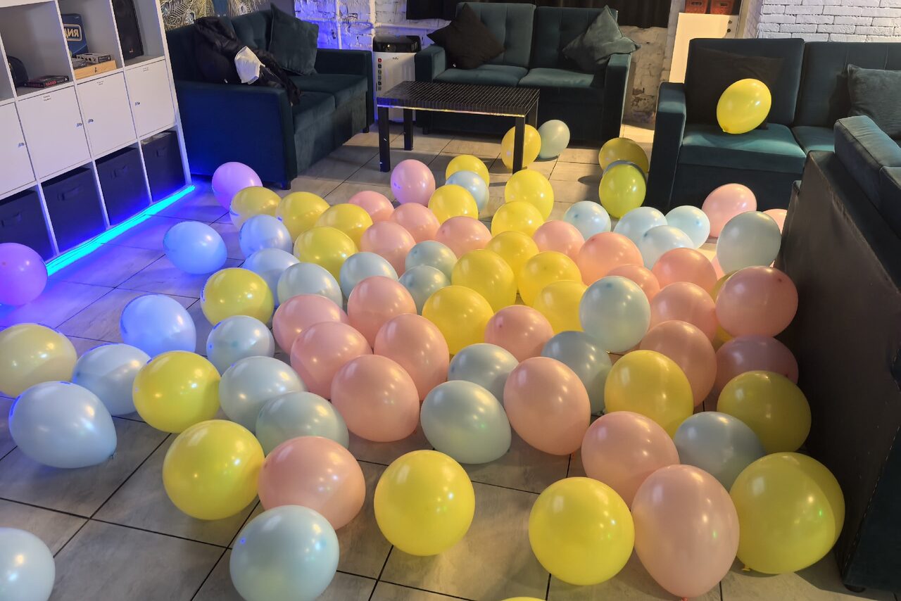 Арендовать Уютный лофт-зал с караоке