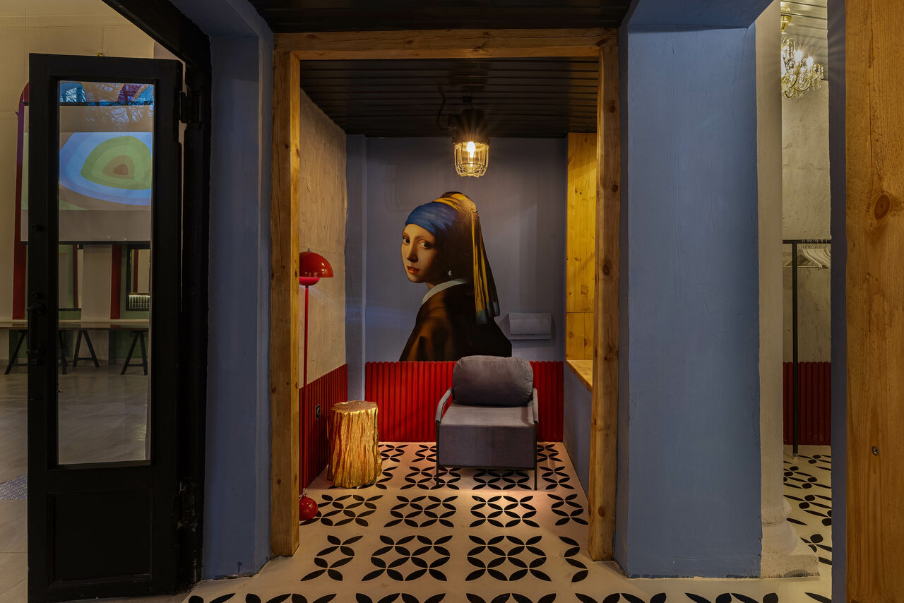 Арендовать Просторный и светлый лофт с панорамным видом в парк