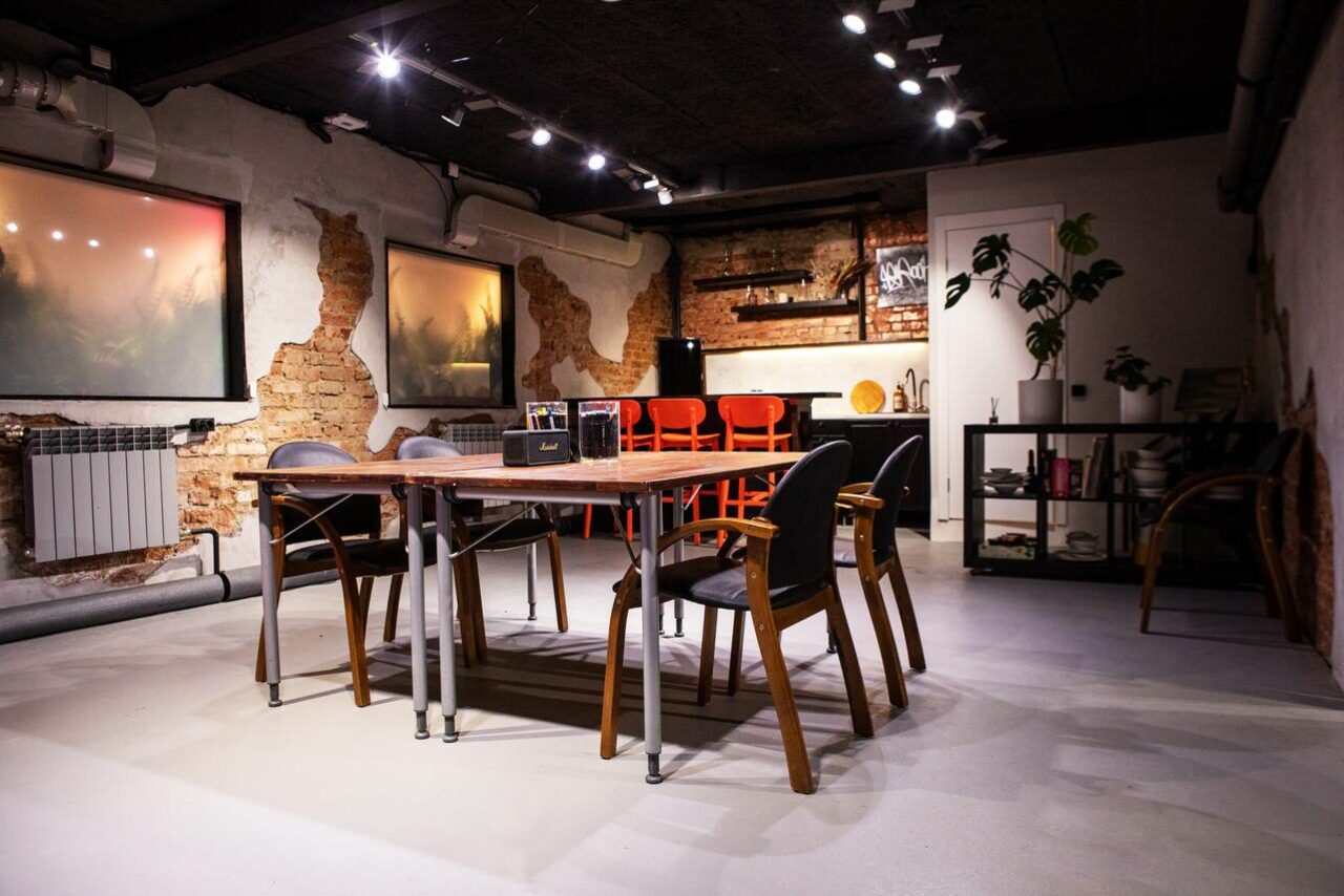 Арендовать Лофт-пространство с дизайнерскими окнами