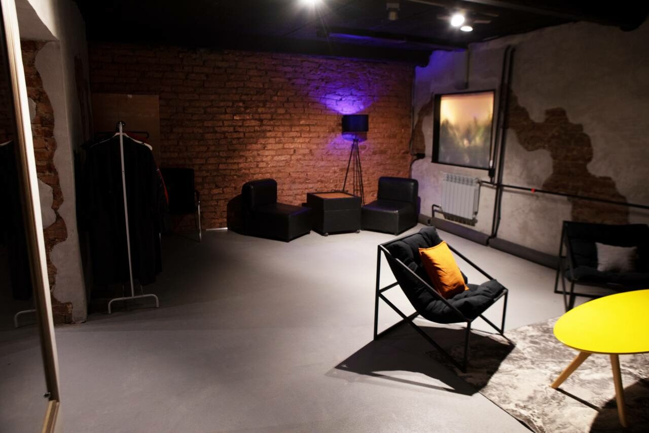 Арендовать Лофт-пространство с дизайнерскими окнами