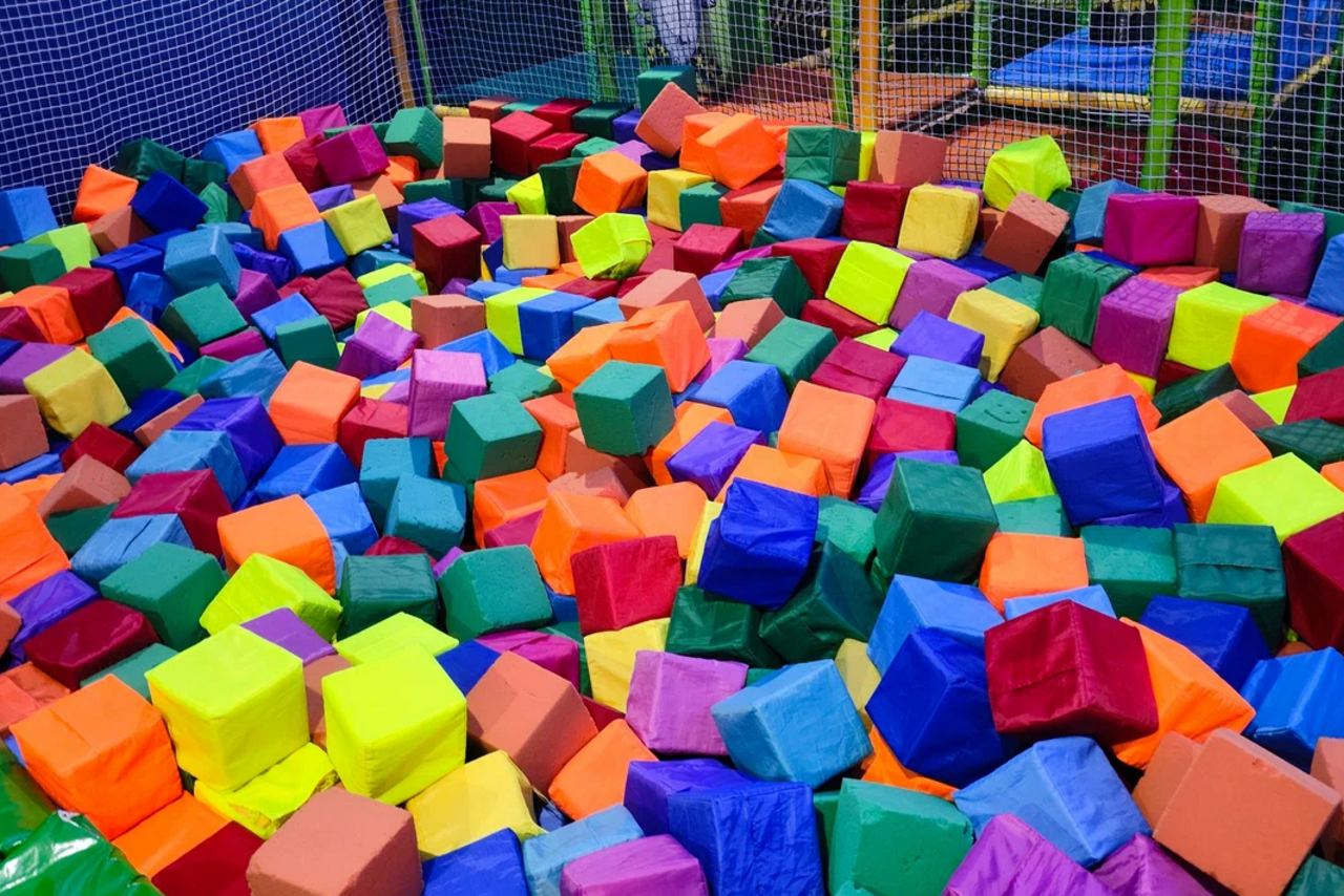 Арендовать PLANETIUM. Зал для детских дней рождения