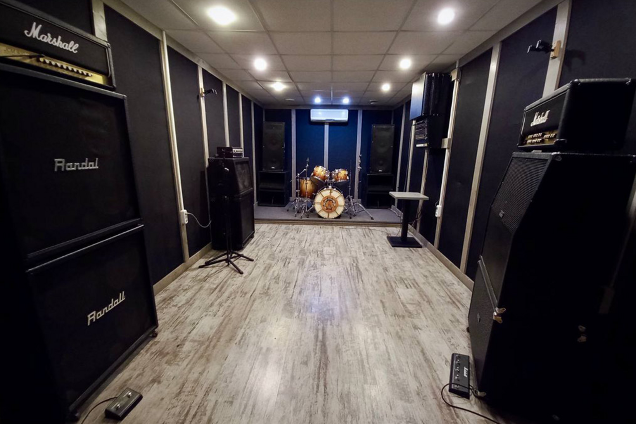 Арендовать Комнаты для репетиций, звукозаписи, подкастов