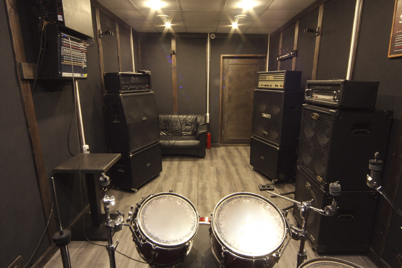 Арендовать Комнаты для репетиций, звукозаписи, подкастов