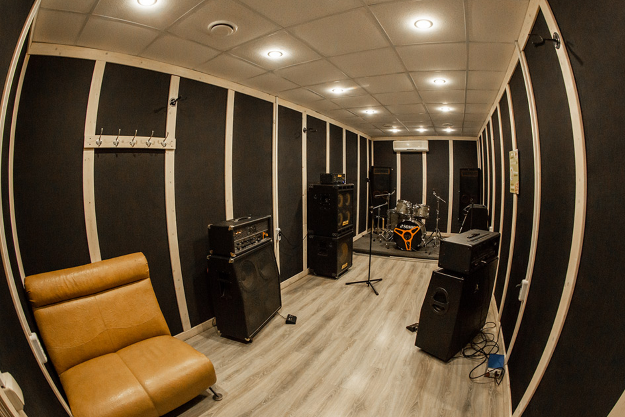 Арендовать Комнаты для репетиций, звукозаписи, подкастов