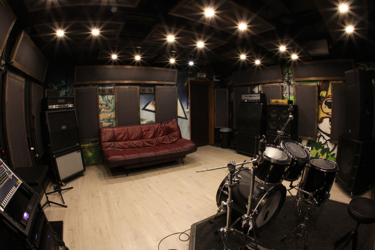Арендовать Комнаты для репетиций, звукозаписи, подкастов
