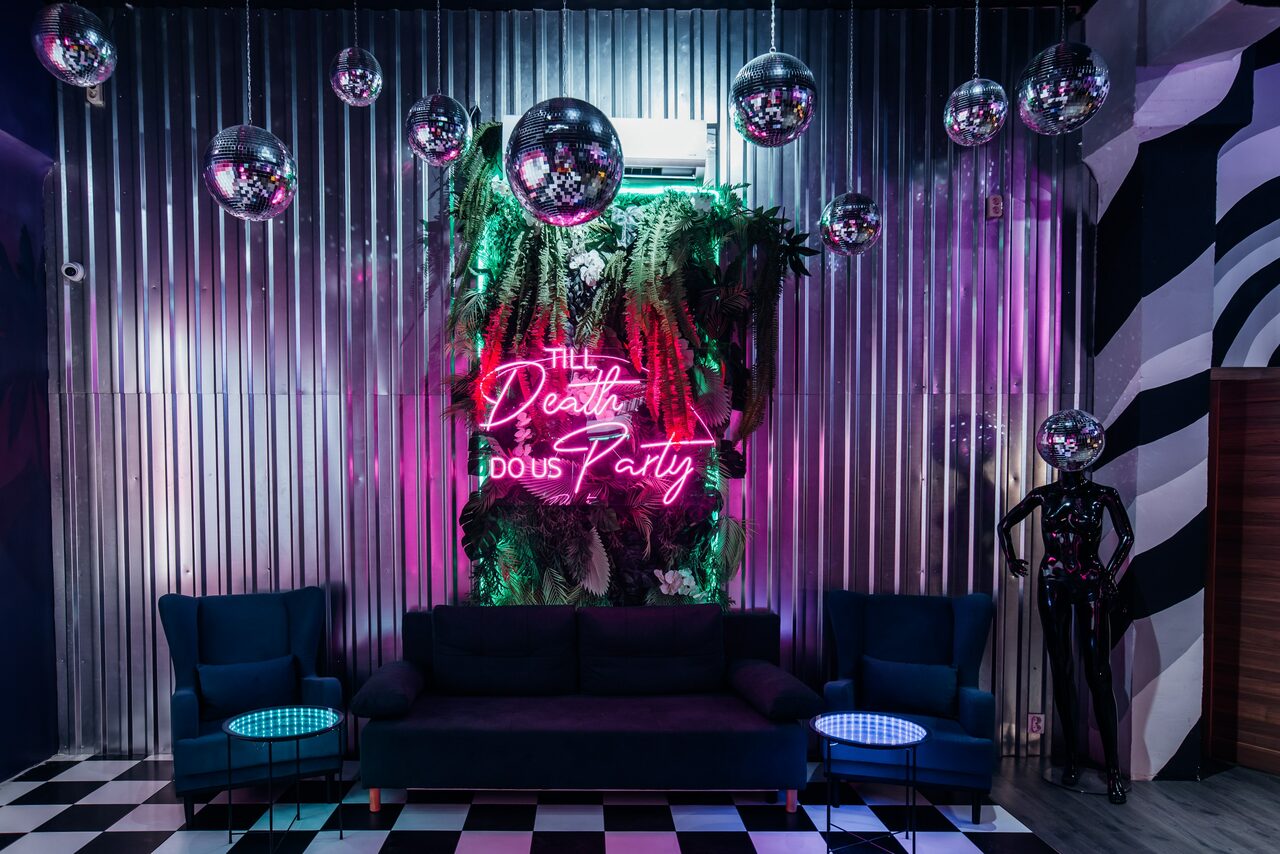 Арендовать Оушен Драйв. Двухуровневый лофт в стиле диско