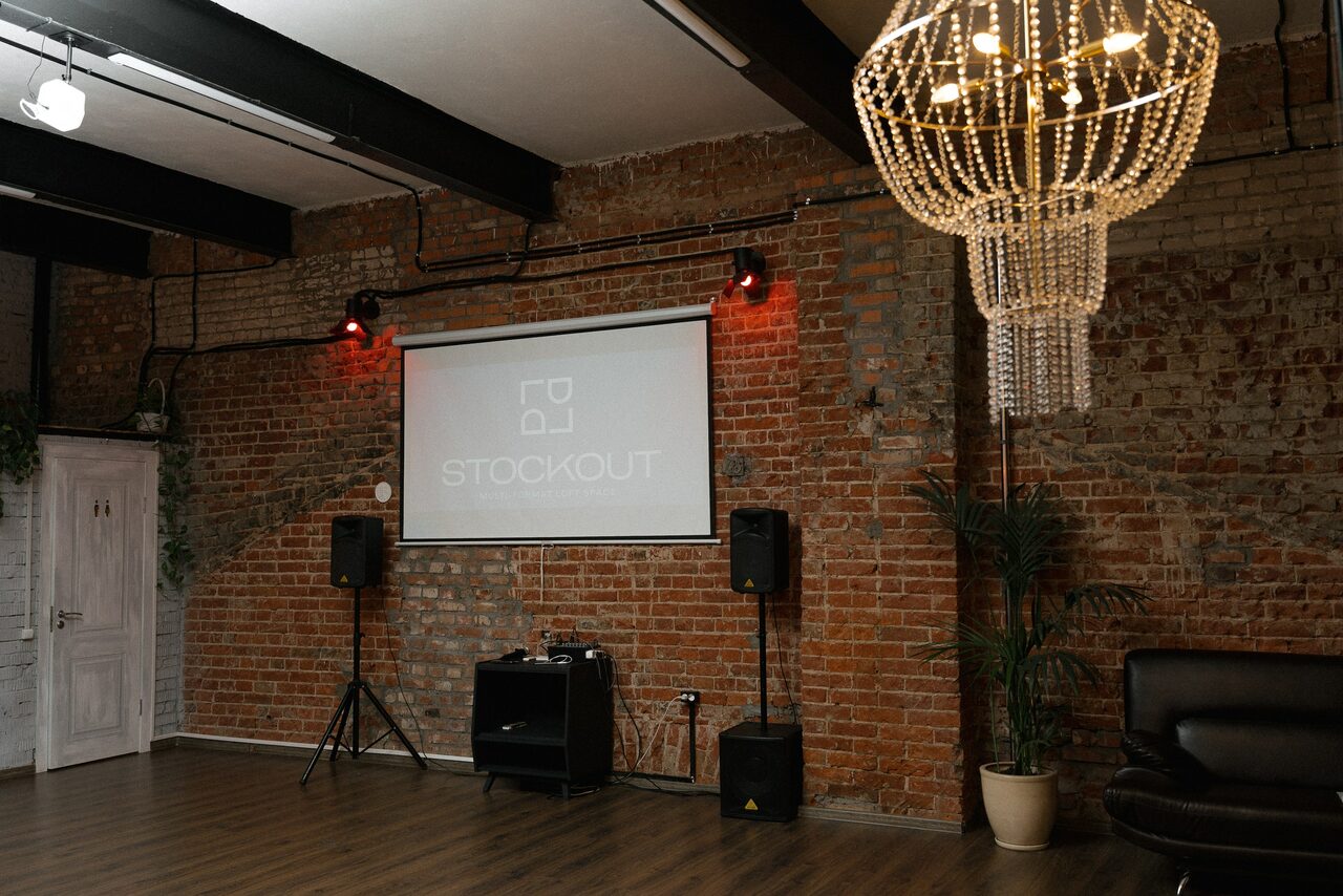 Арендовать Лофт с высокими потолками на востоке Москвы