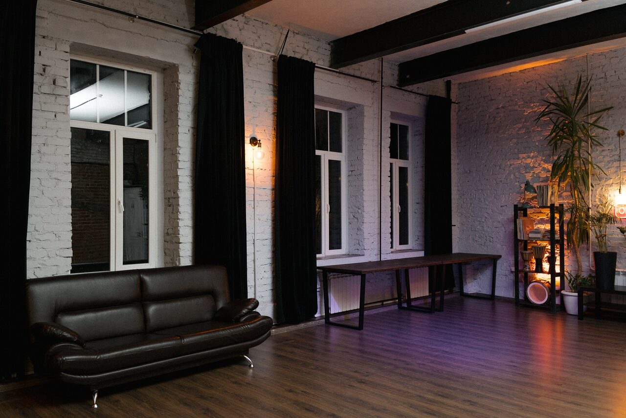 Арендовать Лофт с высокими потолками на востоке Москвы