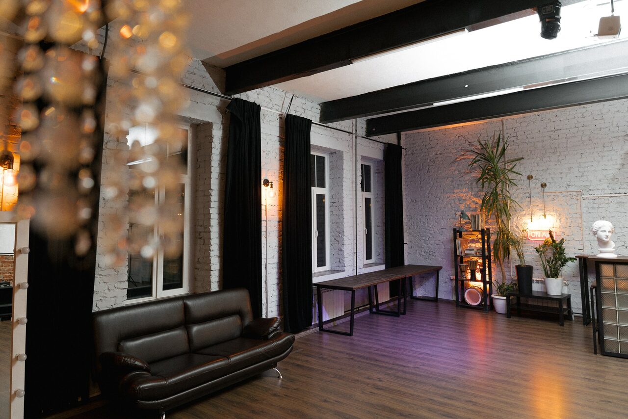 Арендовать Лофт с высокими потолками на востоке Москвы