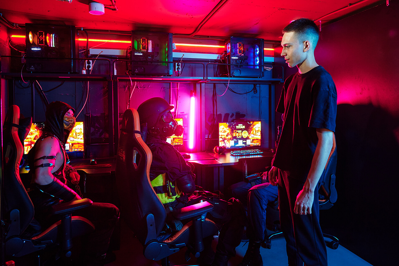 Арендовать Современный киберспортивный клуб